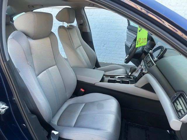 2018 Honda Accord Image 11