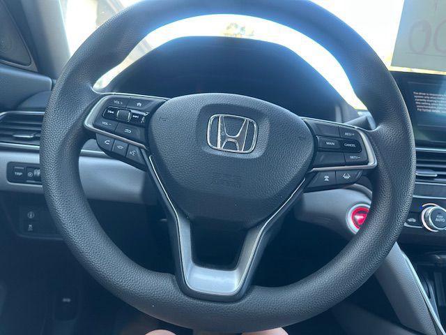 2018 Honda Accord Image 19