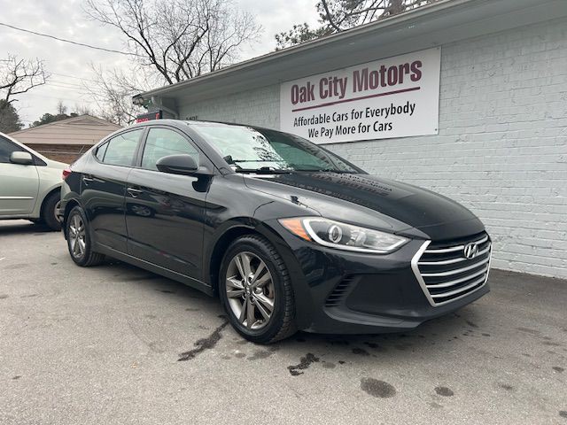 2017 Hyundai Elantra Image 1