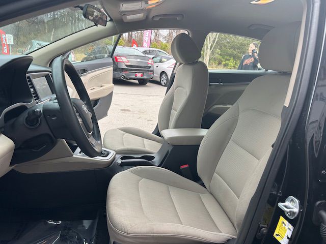 2017 Hyundai Elantra Image 11