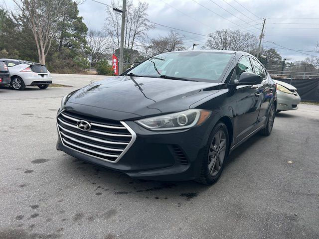 2017 Hyundai Elantra Image 3