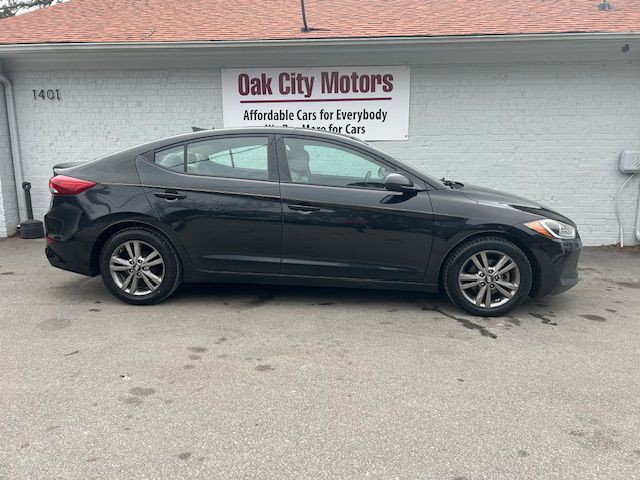 2017 Hyundai Elantra Image 4