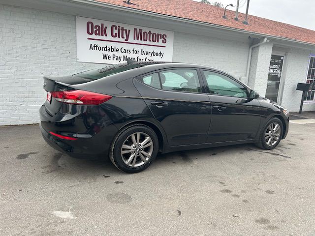 2017 Hyundai Elantra Image 5