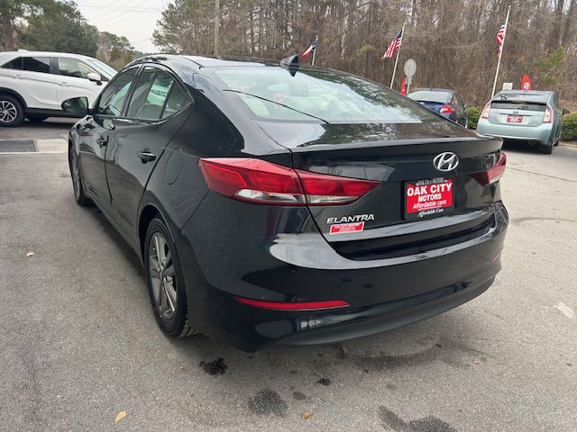 2017 Hyundai Elantra Image 8