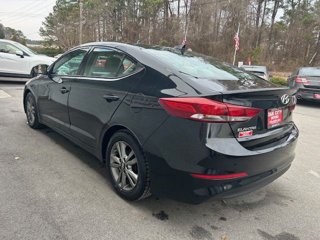 2017 Hyundai Elantra Image 9