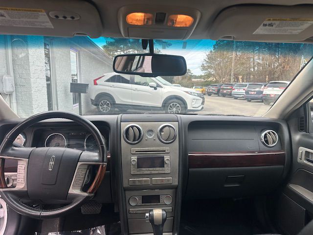 2009 Lincoln MKZ Image 16
