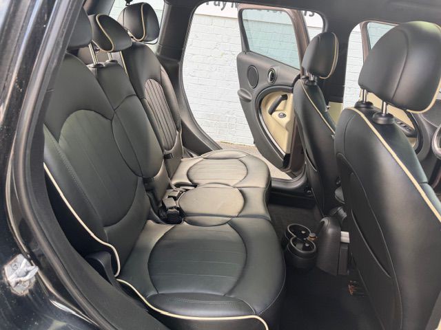 2014 MINI Cooper Image 12