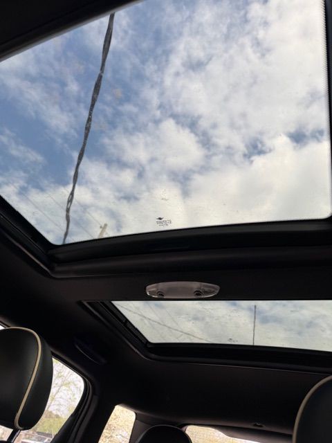 2014 MINI Cooper Image 17