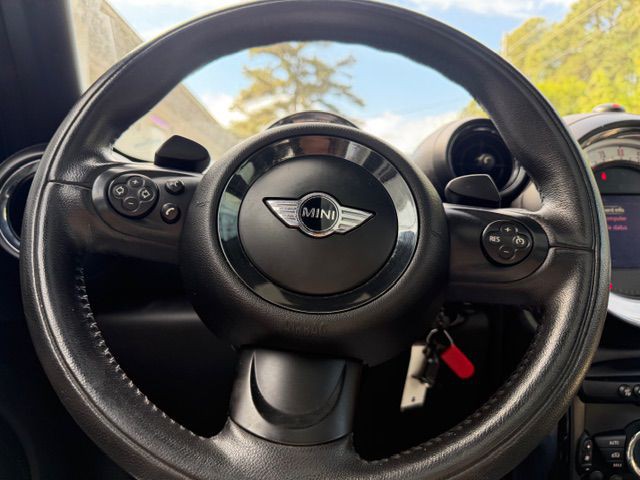 2014 MINI Cooper Image 19