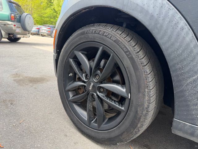 2014 MINI Cooper Image 21