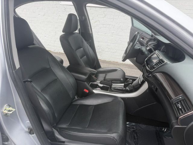 2017 Honda Accord Image 10
