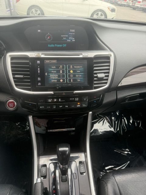 2017 Honda Accord Image 15