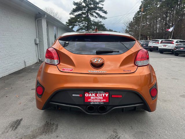 2016 Hyundai Veloster Image 6