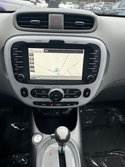 2017 Kia Soul Image 17