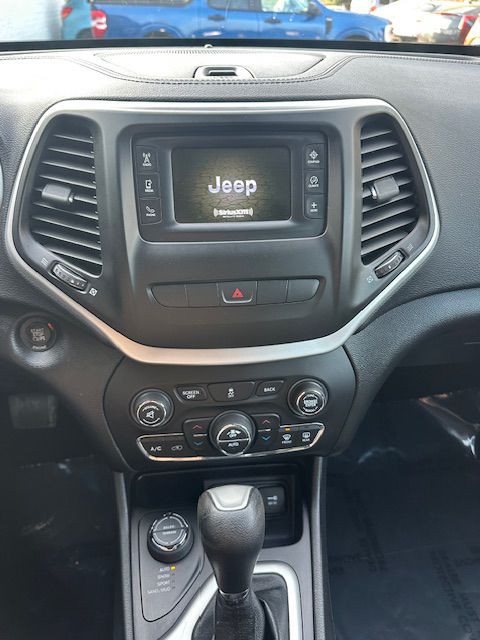 2014 Jeep Cherokee Image 16