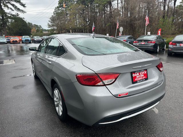 2016 Chrysler 200 Image 7