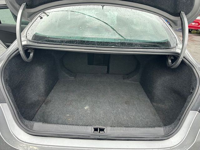 2016 Chrysler 200 Image 13