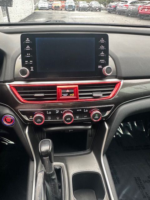 2018 Honda Accord Image 17