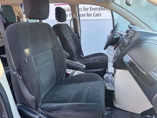 2016 Dodge Grand Caravan Image 11