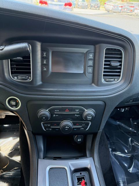 2017 Dodge Charger Image 17