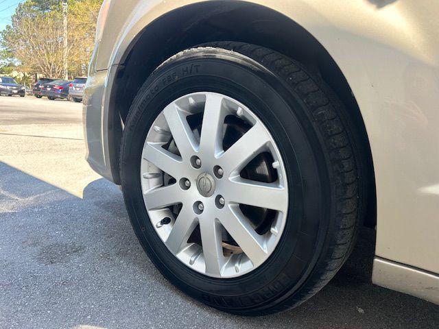 2013 Chrysler Town & Country Image 20