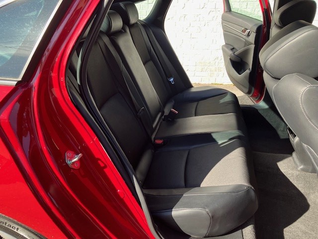 2018 Honda Accord Image 12
