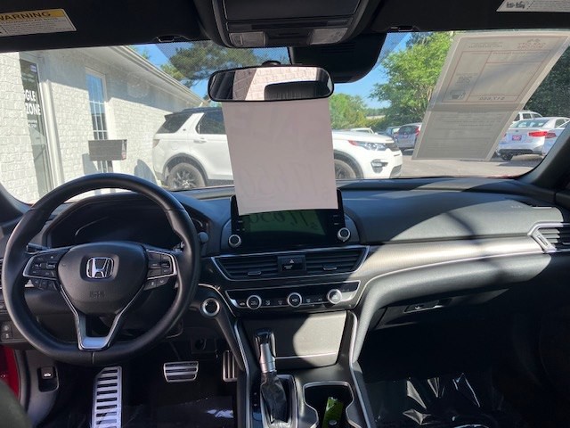 2018 Honda Accord Image 16