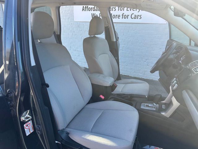 2017 Subaru Forester Image 11