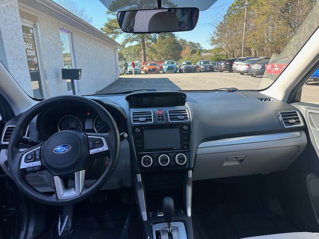 2017 Subaru Forester Image 16
