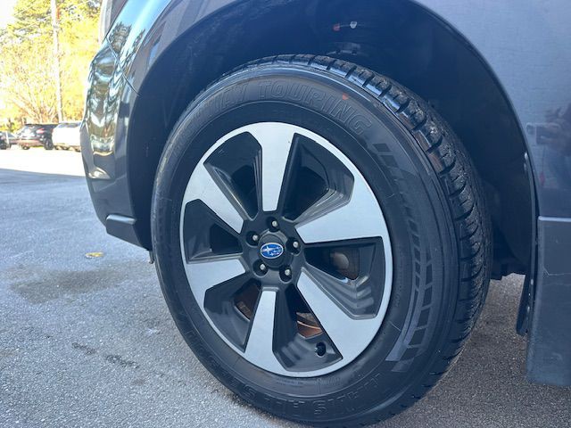 2017 Subaru Forester Image 22