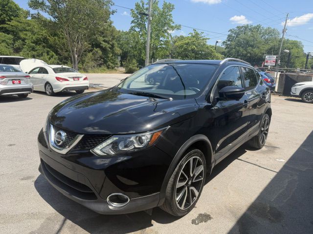 2018 Nissan Rogue Image 2