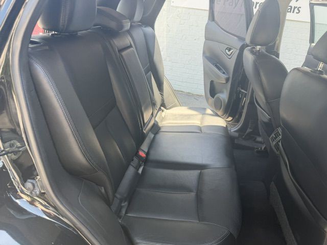 2018 Nissan Rogue Image 12
