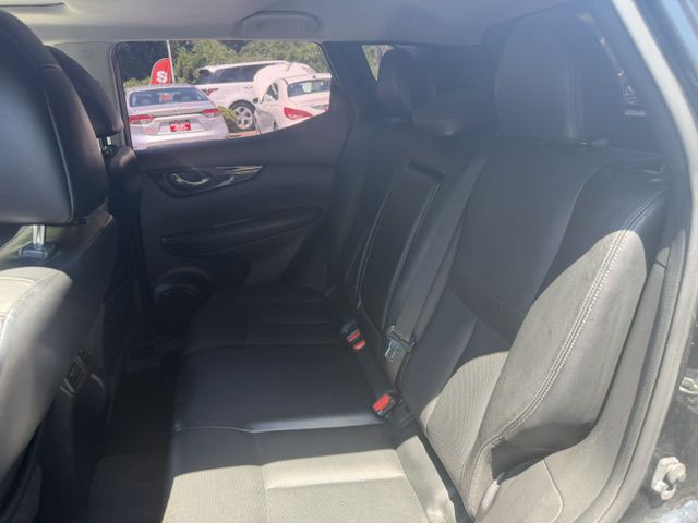 2018 Nissan Rogue Image 14