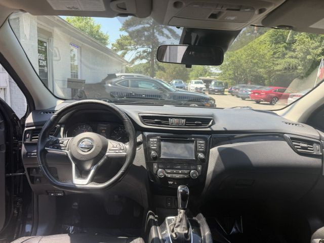 2018 Nissan Rogue Image 15