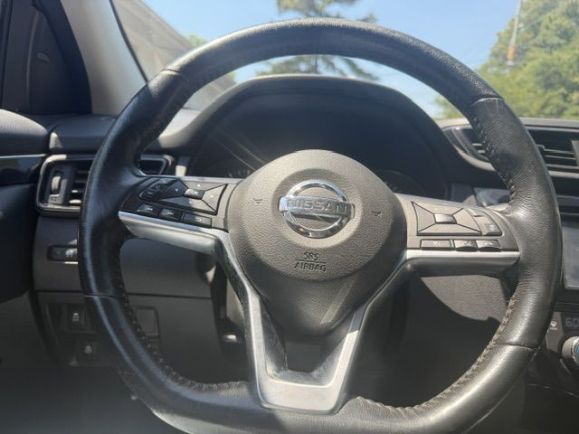 2018 Nissan Rogue Image 19