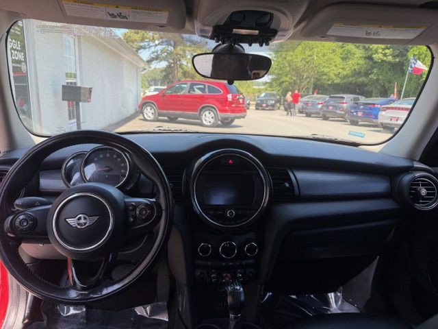 2018 MINI Cooper Image 16