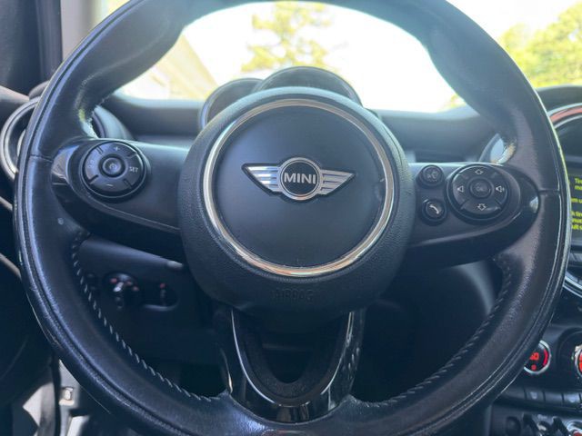 2018 MINI Cooper Image 18