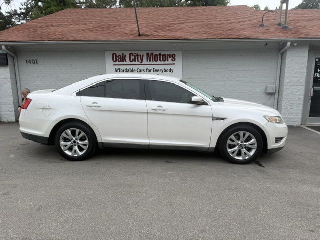 2010 Ford Taurus Image 4