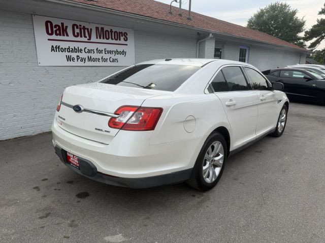 2010 Ford Taurus Image 5
