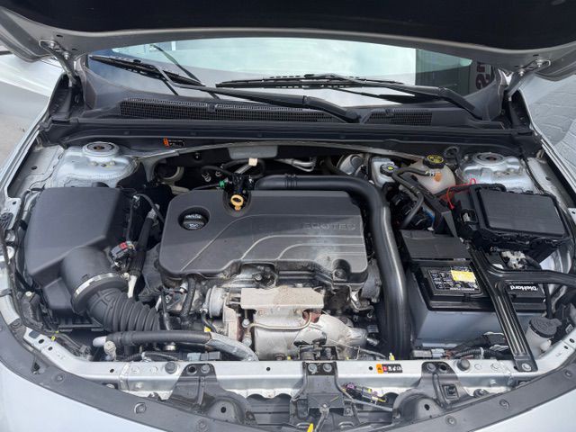 2018 Chevrolet Malibu Image 9