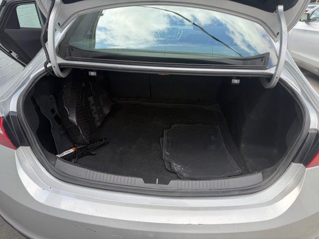 2018 Chevrolet Malibu Image 12
