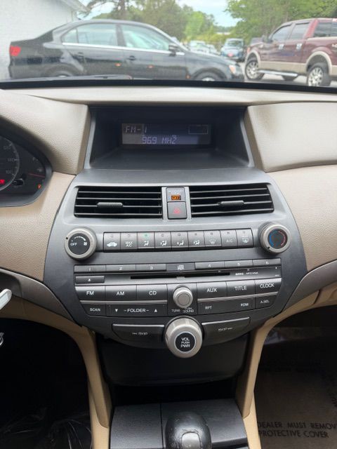 2010 Honda Accord Image 17