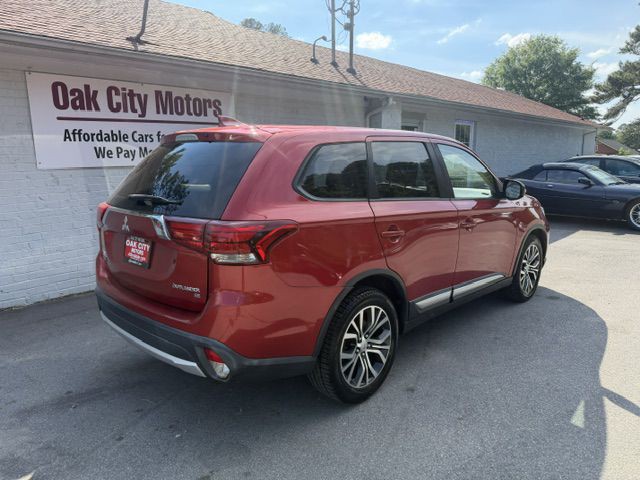 2017 Mitsubishi Outlander Image 5