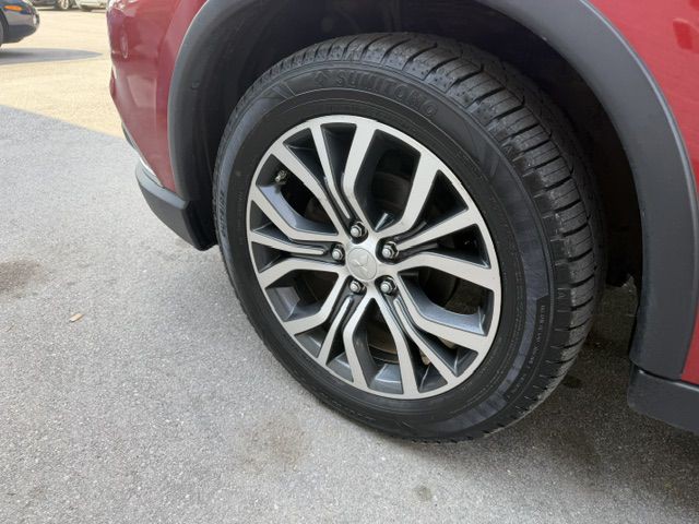 2017 Mitsubishi Outlander Image 21
