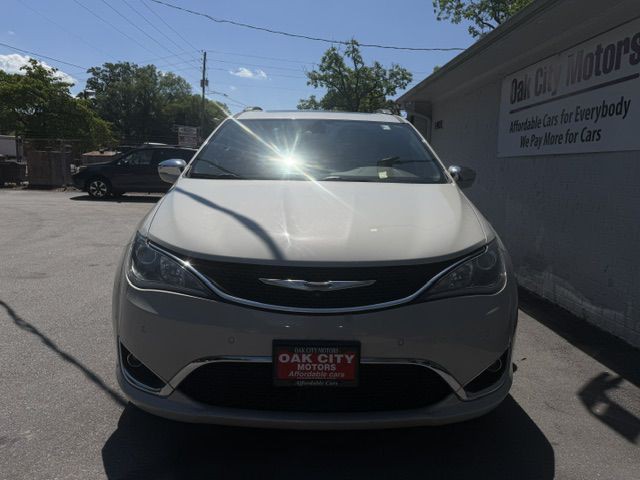 2017 Chrysler Pacifica Image 3