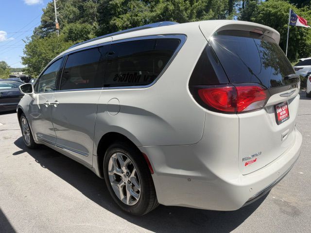 2017 Chrysler Pacifica Image 9