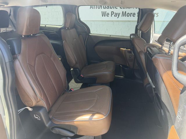 2017 Chrysler Pacifica Image 17