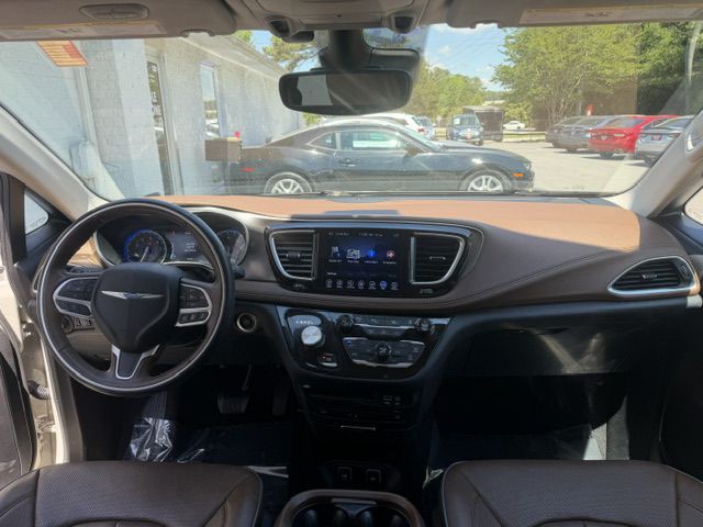 2017 Chrysler Pacifica Image 19