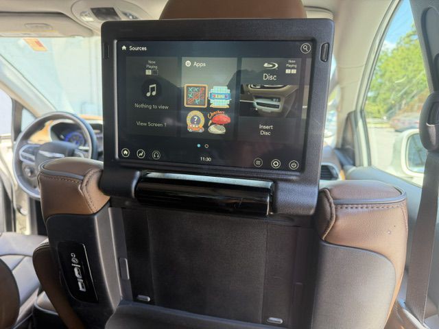 2017 Chrysler Pacifica Image 21