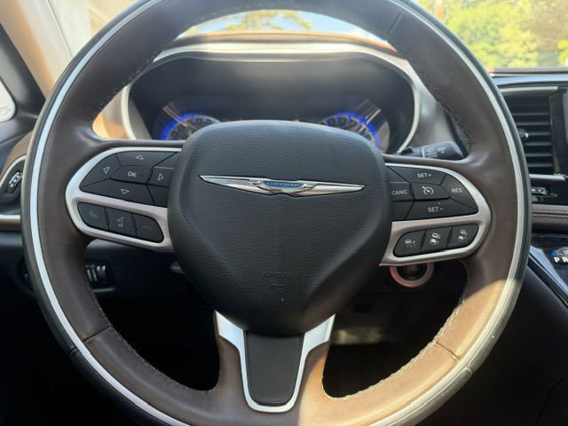 2017 Chrysler Pacifica Image 23